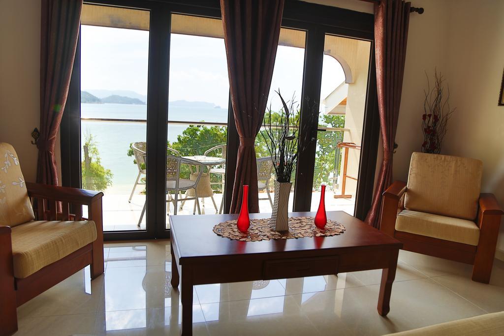 Lone Self-Catering Apartment Baie Sainte Anne Zewnętrze zdjęcie